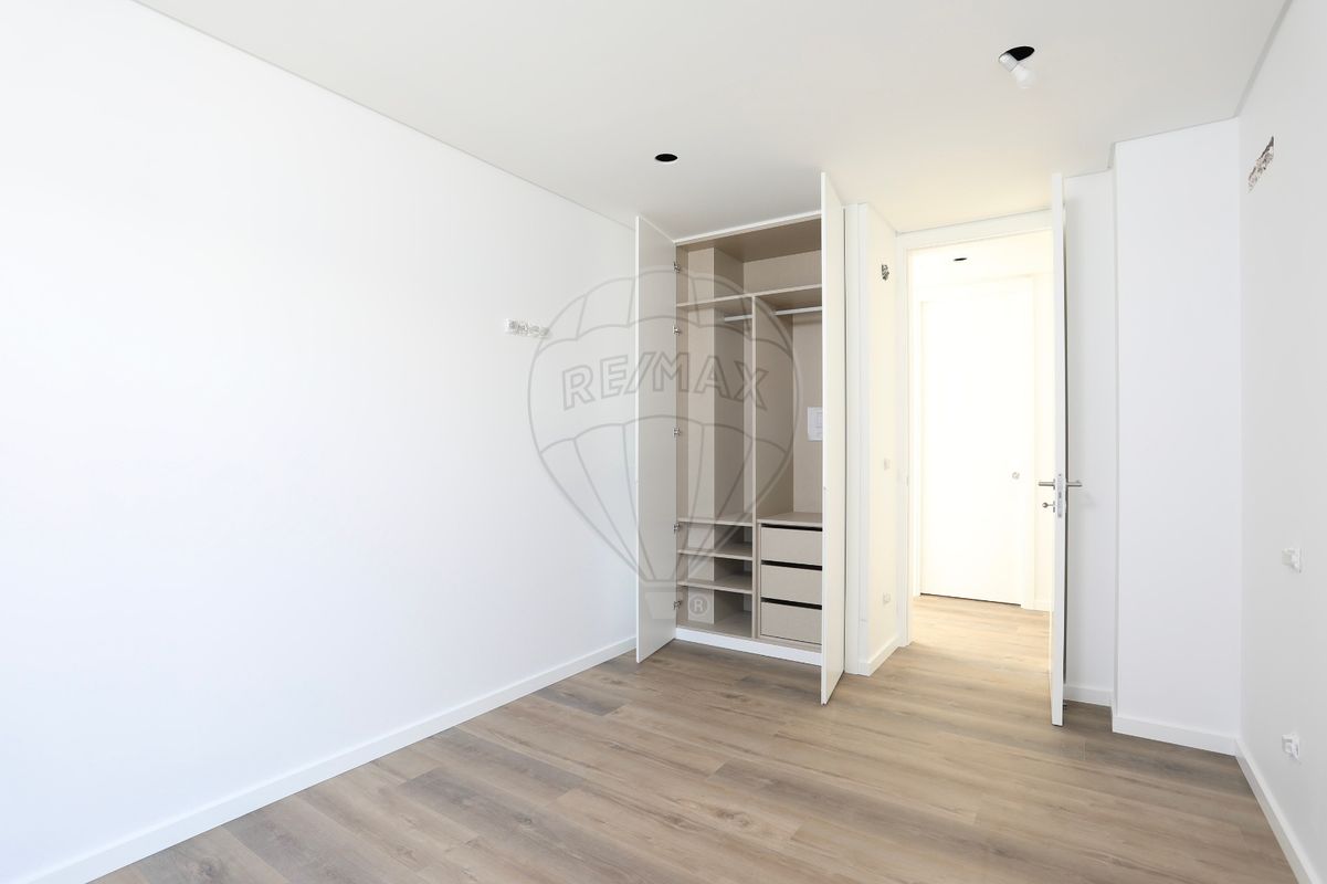 Moradia T3 à venda em Odivelas