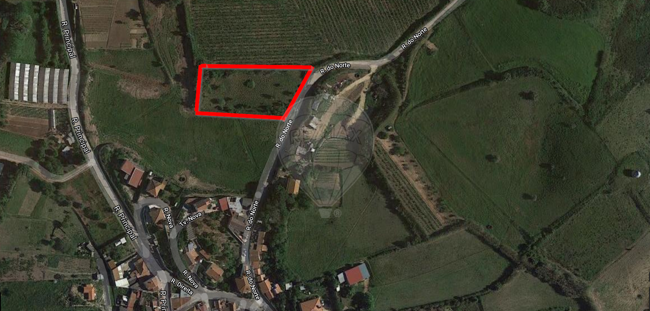 Terreno  à venda em Vila Pouca
