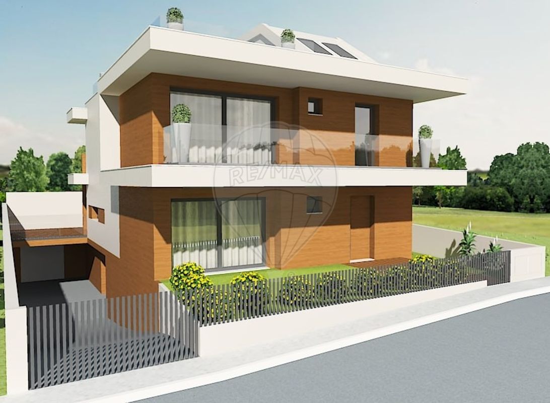 Moradia T4 à venda em Vila Franca de Xira