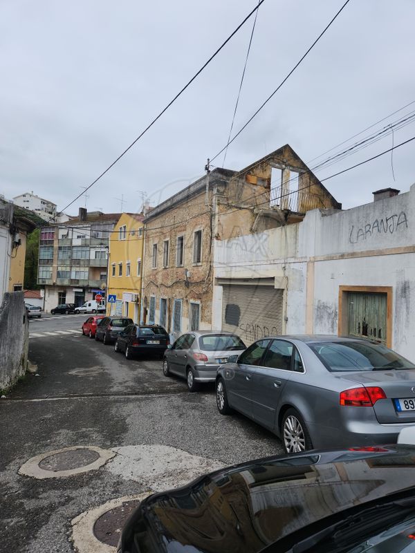 Prédio  à venda em Amadora