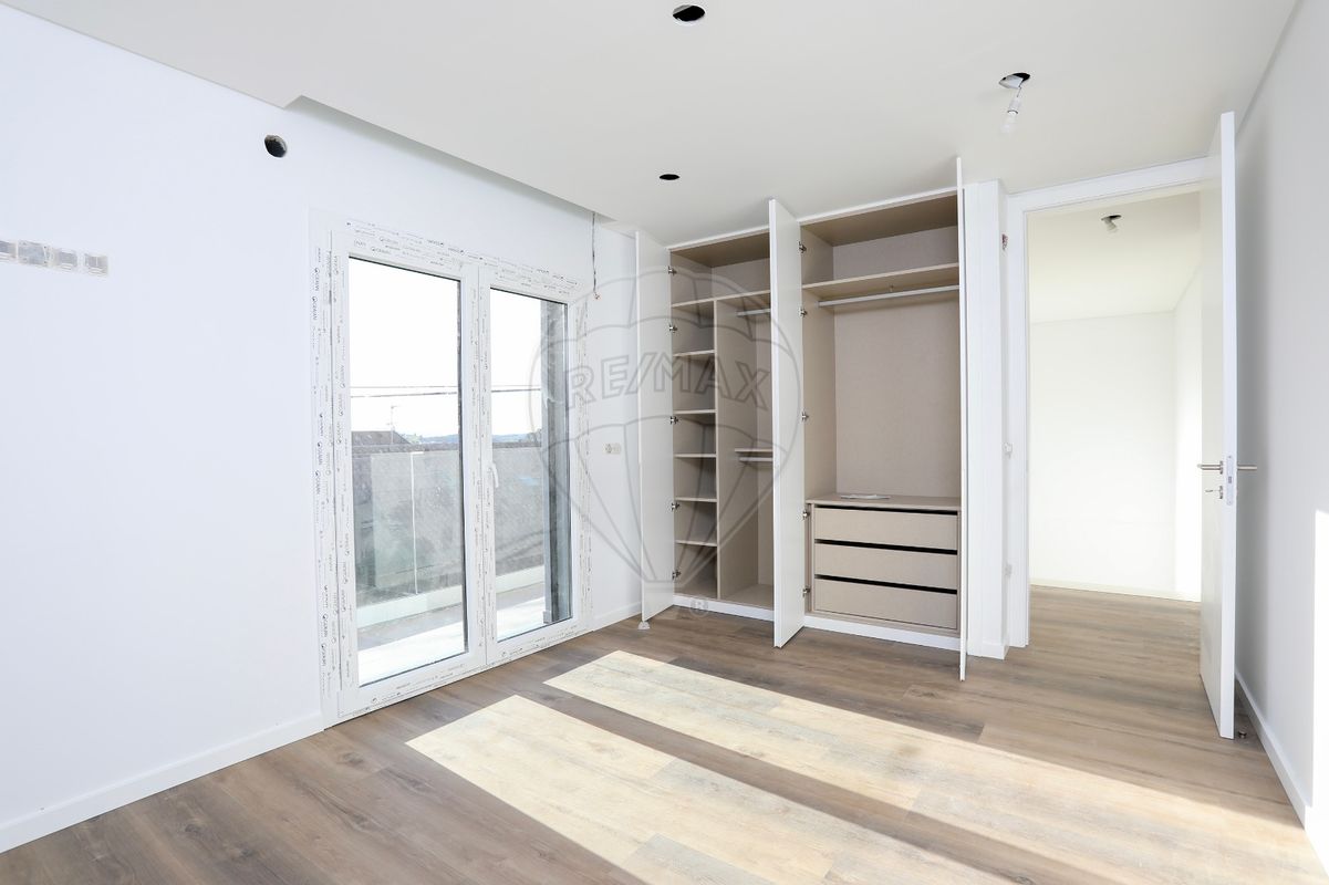 Moradia T3 à venda em Odivelas