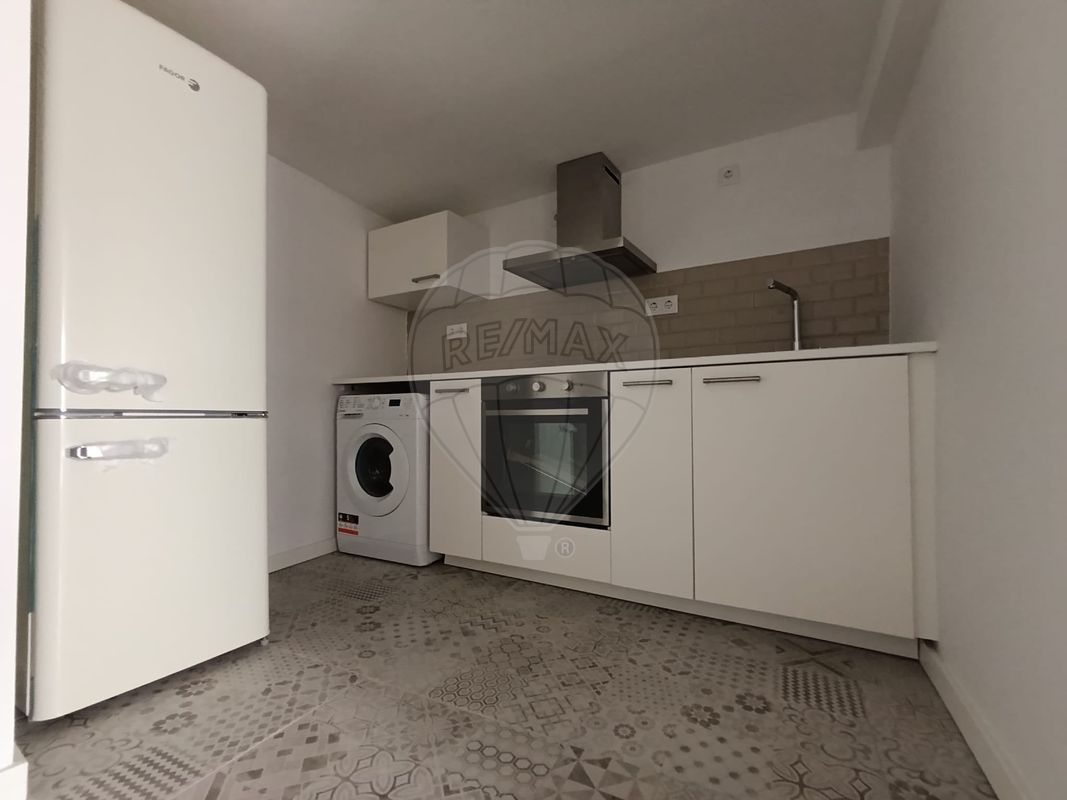 Apartamento T1 à venda em Bica