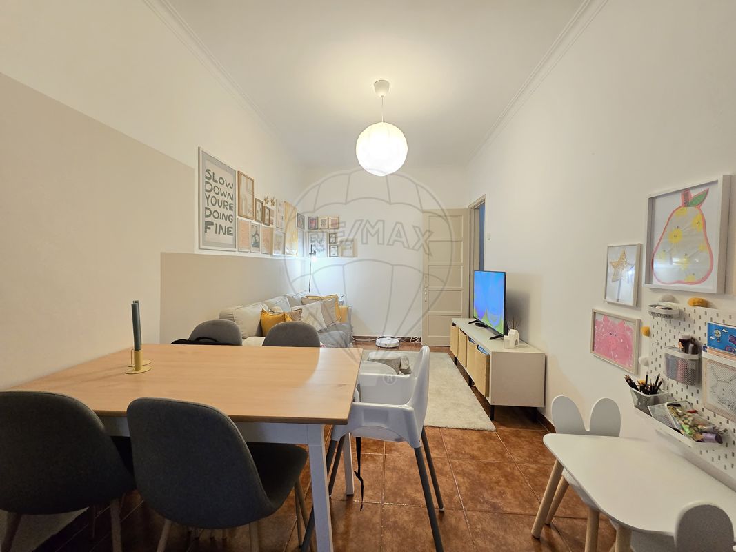 Apartamento T1 à venda em Queluz