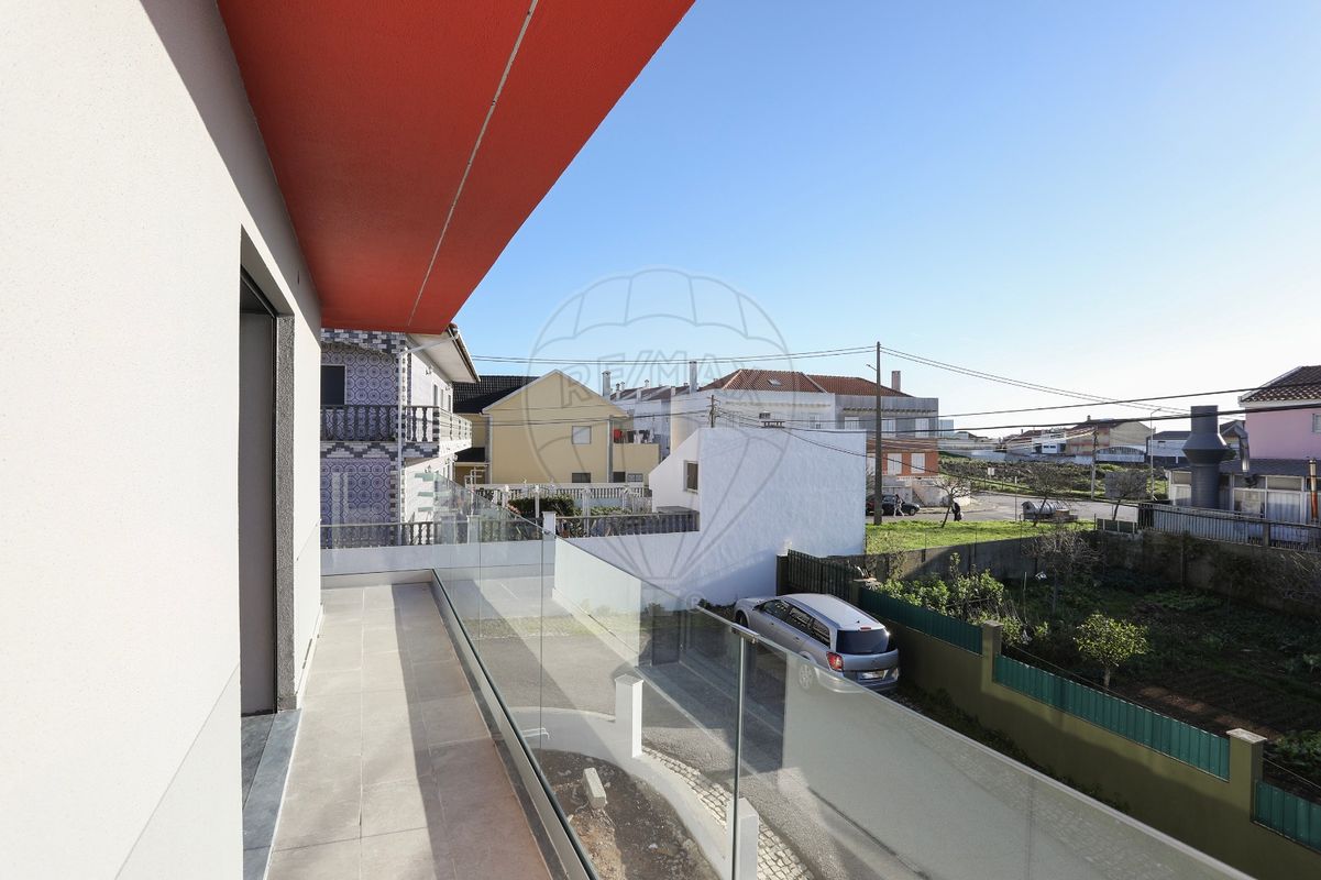 Moradia T3 à venda em Odivelas