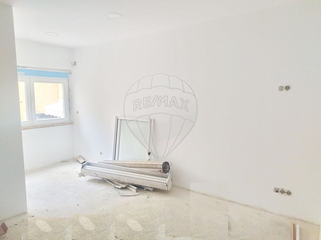Apartamento T2 à venda em Amadora