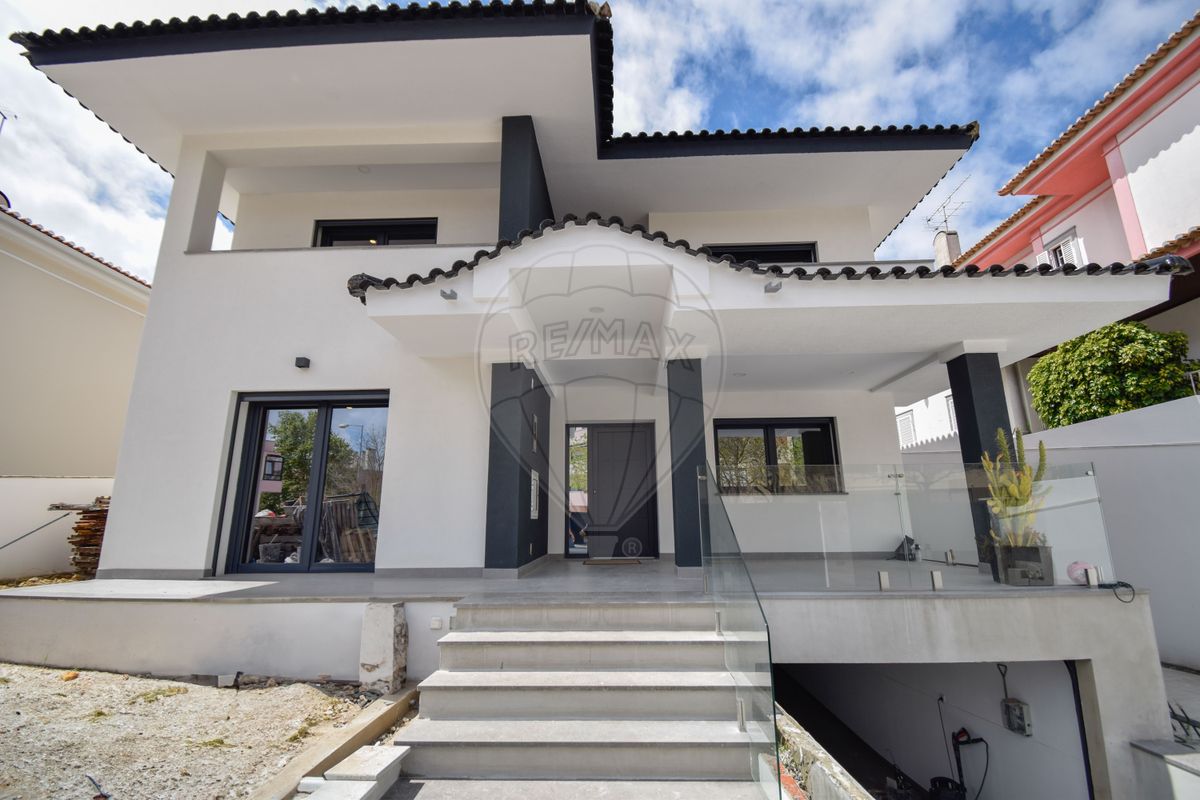 Moradia T5 de luxo à venda em Cascais