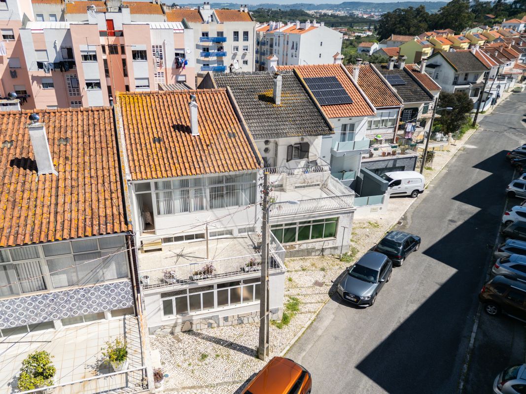 Moradia T3 à venda em Loures