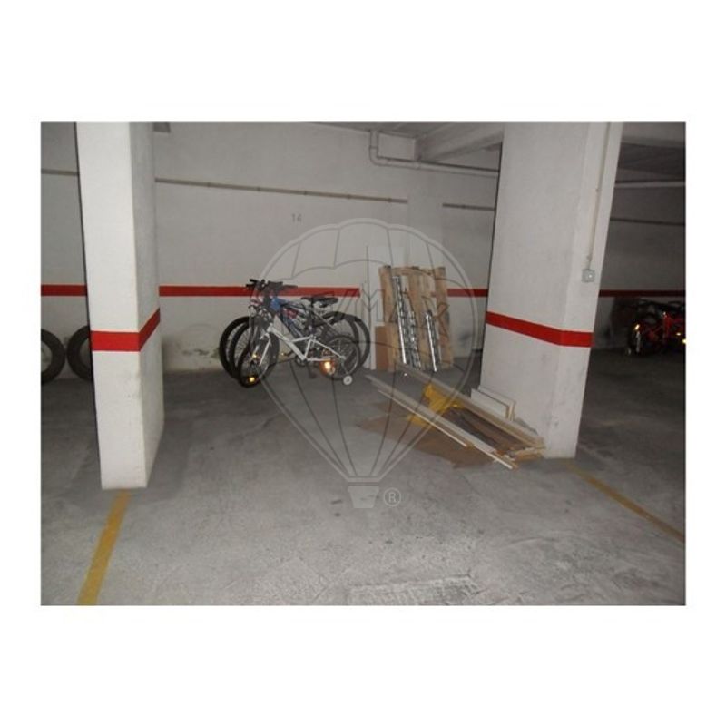 Garagem  à venda em Sintra
