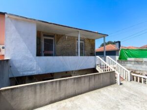Moradia T4 à venda em Oliveira de Azeméis