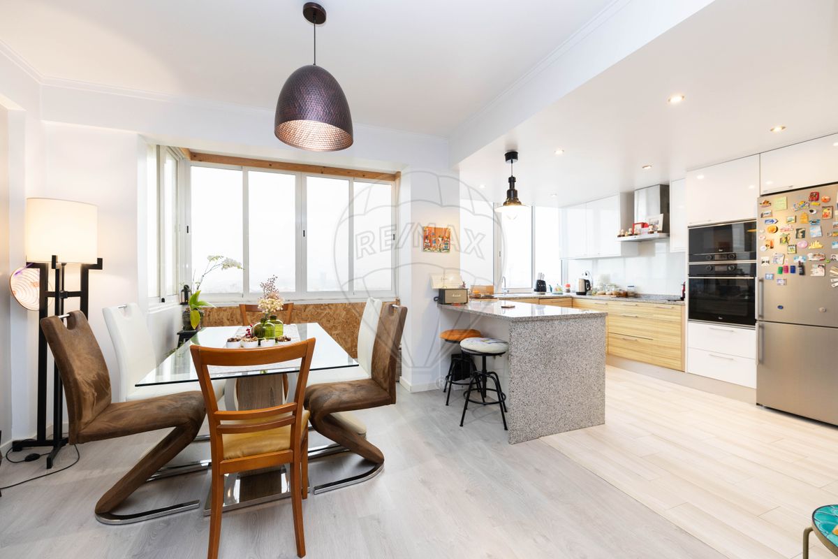 Apartamento T2 à venda em Oeiras