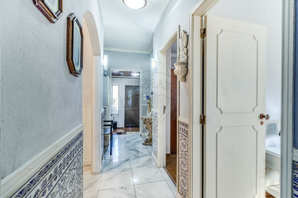 Moradia T2 à venda em Odivelas