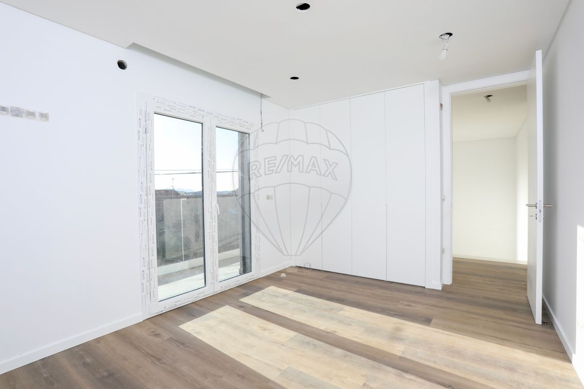 Moradia T3 à venda em Odivelas