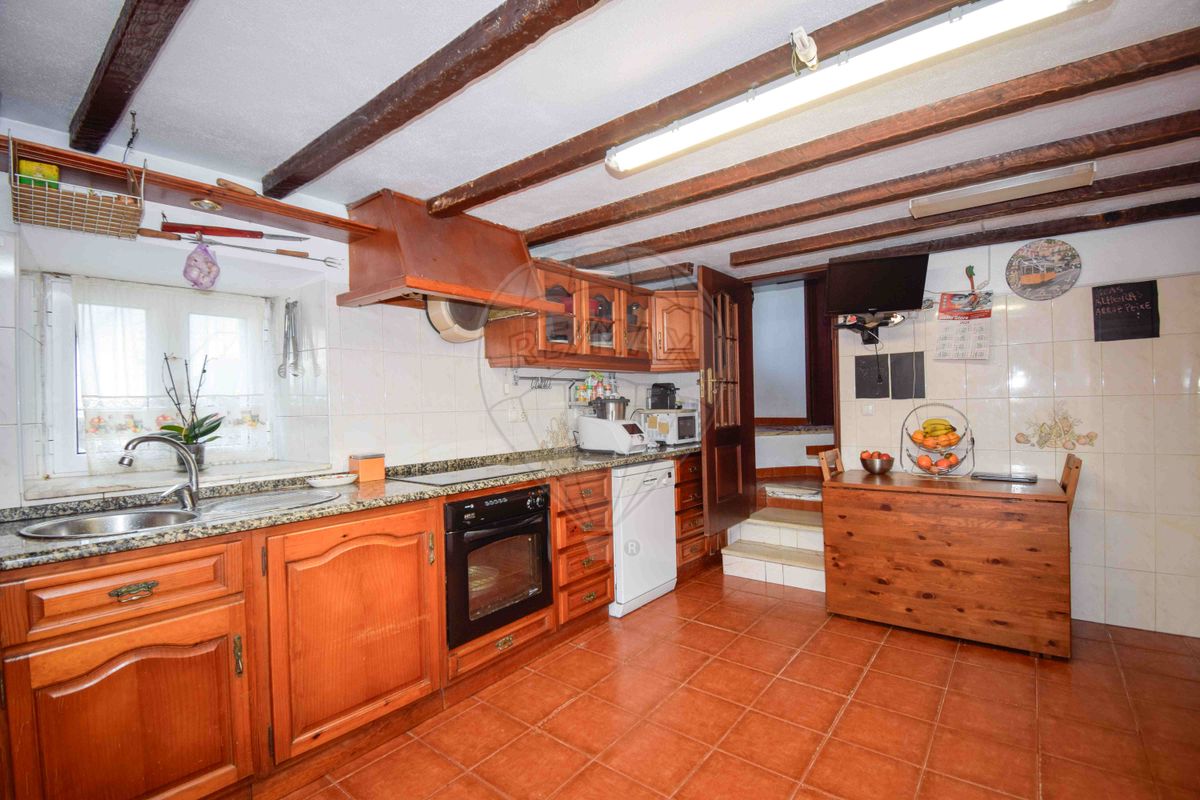 Moradia T4 à venda em Almargem do Bispo