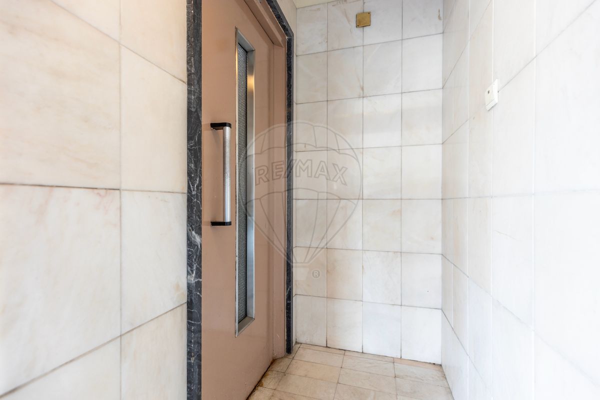 Apartamento T5 à venda em Lisboa