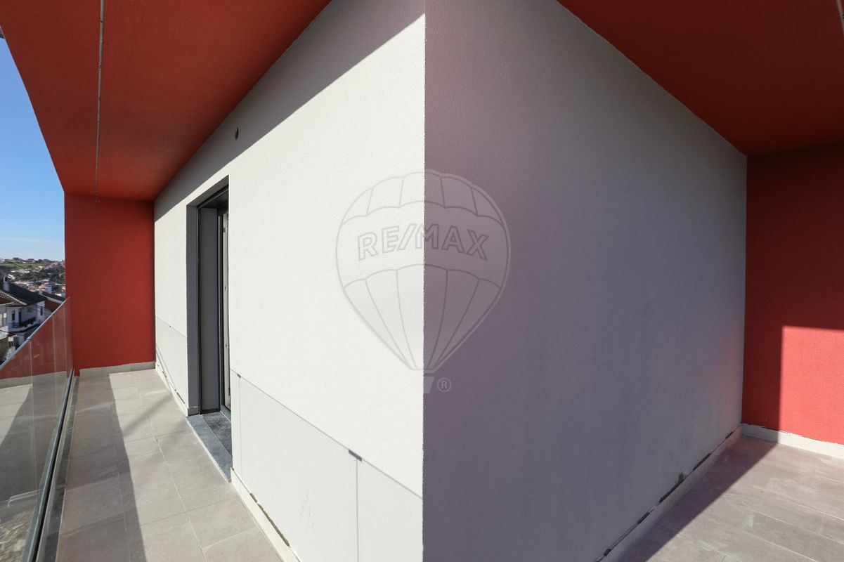 Moradia T3 à venda em Odivelas