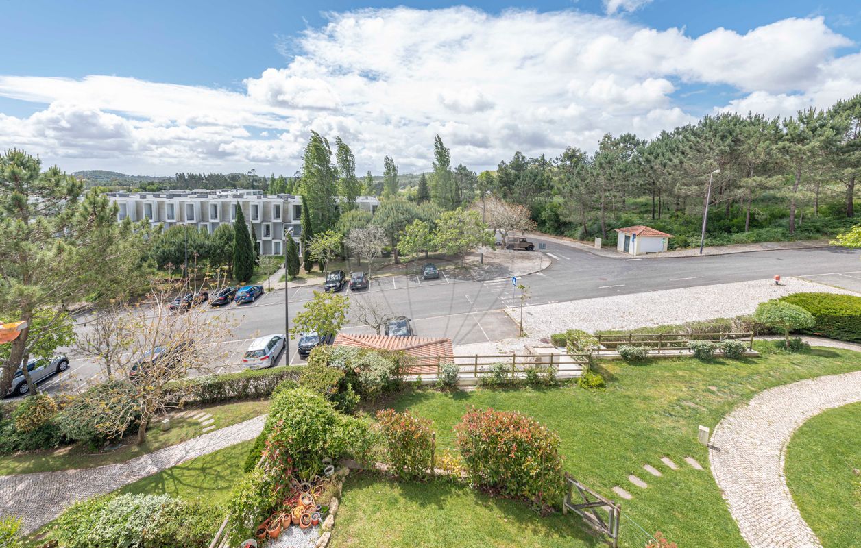 Apartamento T2 à venda em Belas Club de Campo