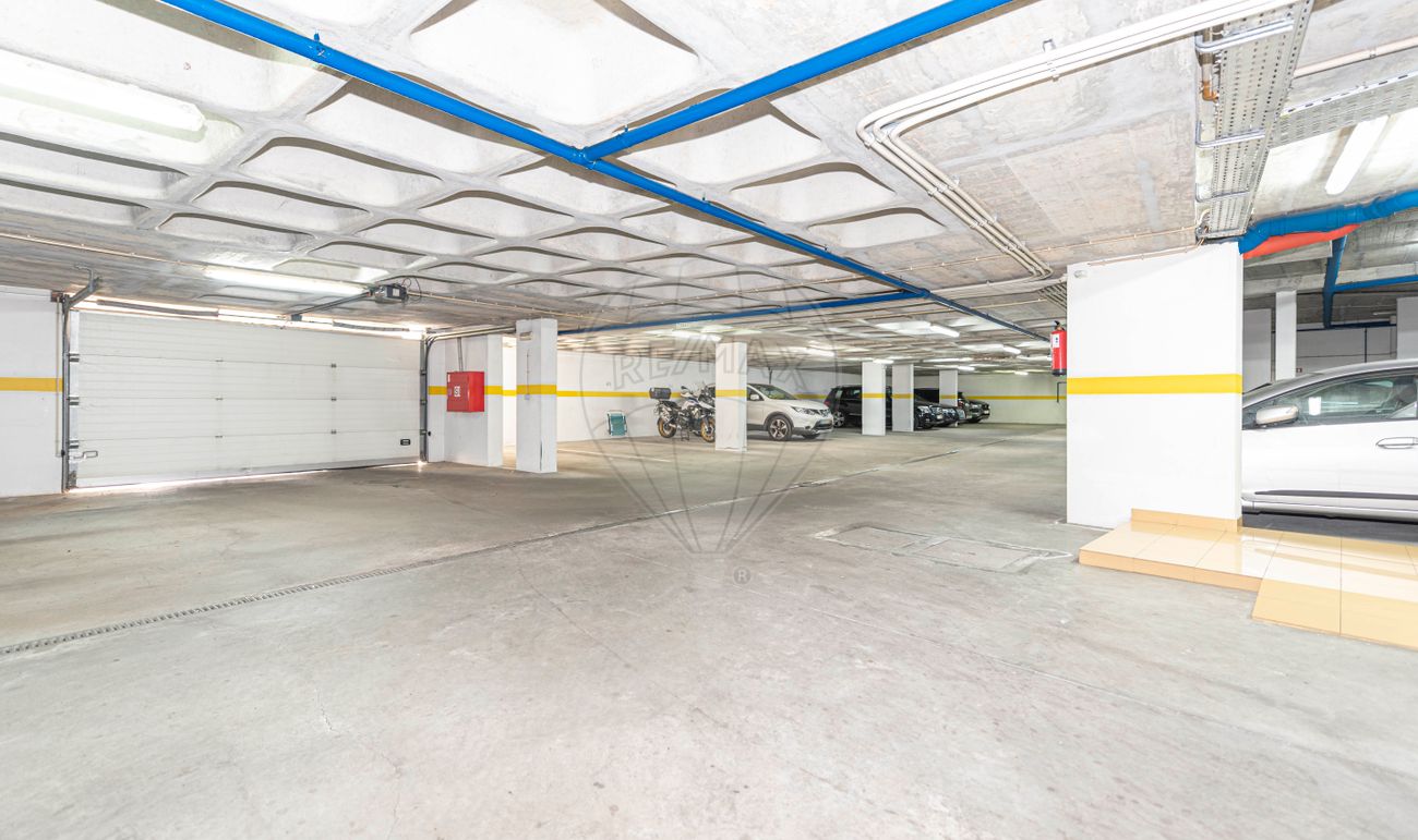 Apartamento T2 à venda em Belas Club de Campo