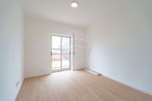 Apartamento T3 à venda em Coimbra(Sé Nova,Sta Cruz,Almedina e S.Bartolomeu)