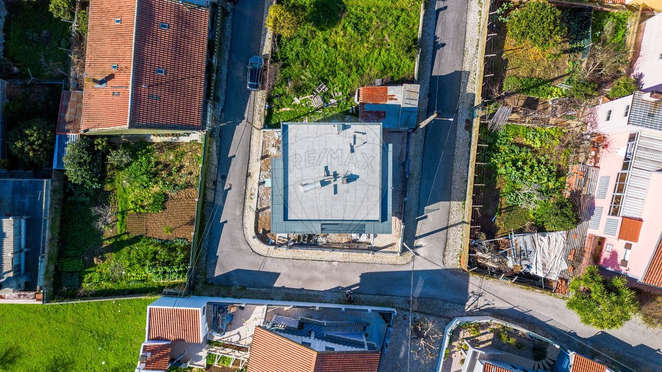 Moradia T3 à venda em Odivelas