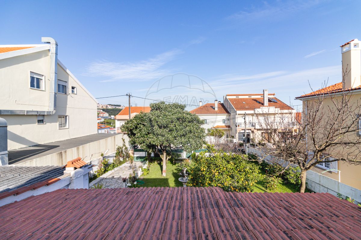 Moradia T2 à venda em Odivelas