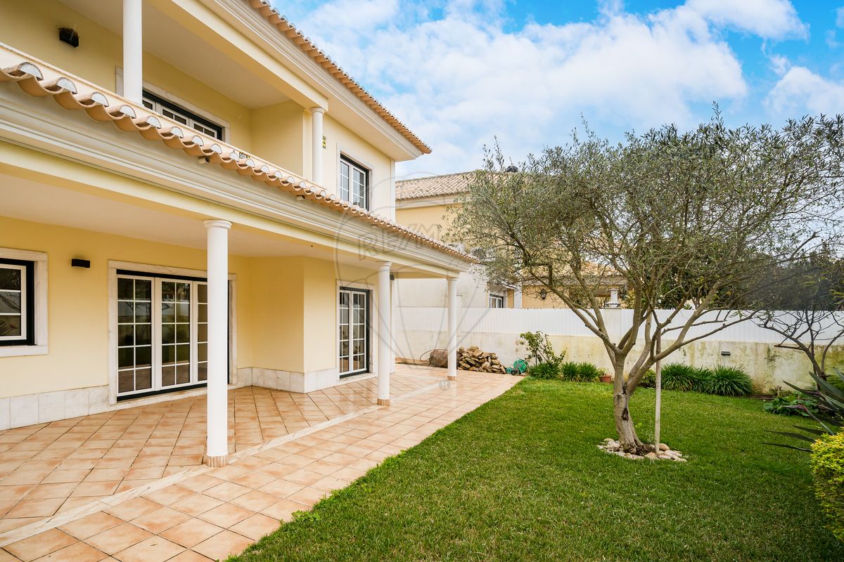 Moradia T4 de luxo à venda em Cascais