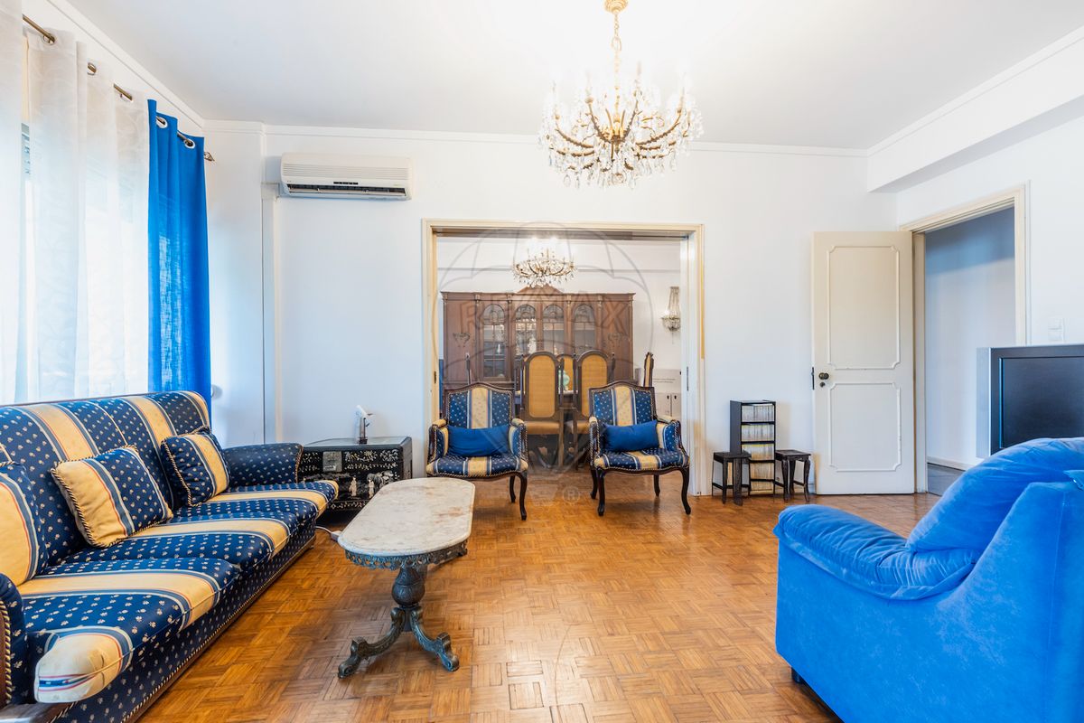 Apartamento T5 à venda em Lisboa