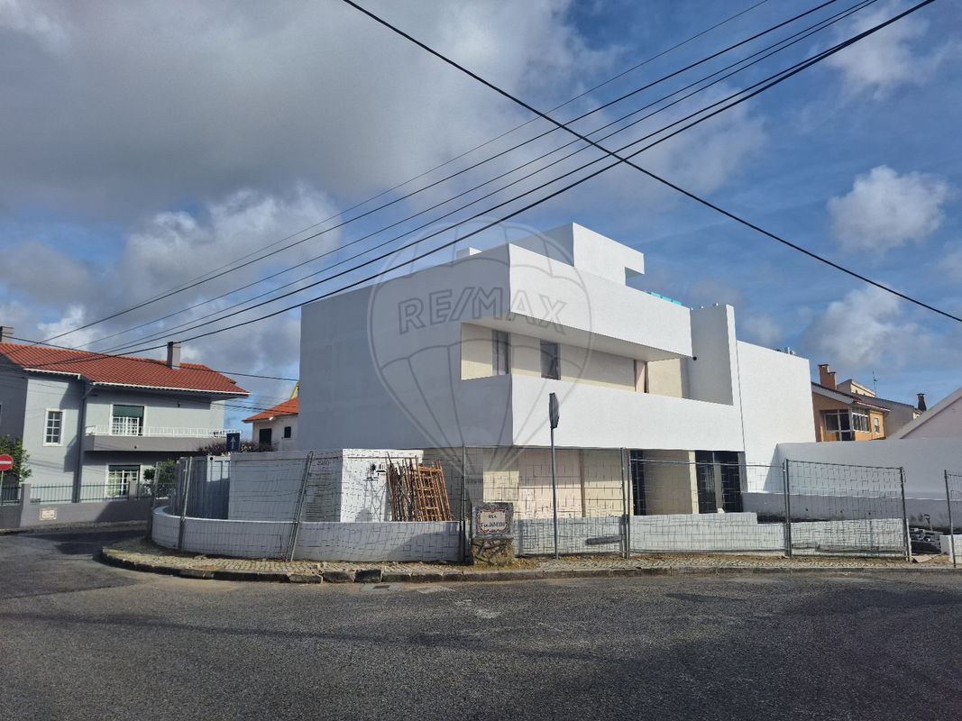 Moradia T3 de luxo à venda em Cascais