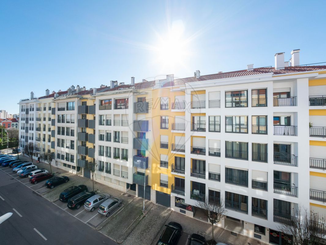Apartamento T2 à venda em Urbanização da Atalaia