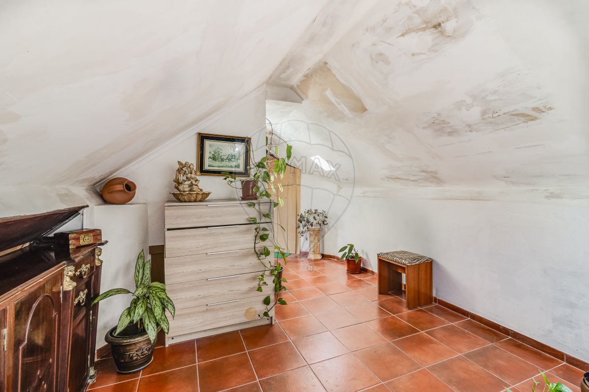 Moradia T2 à venda em Odivelas