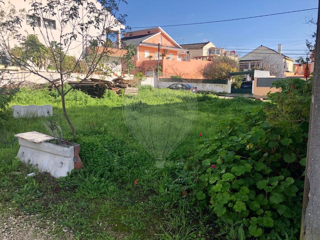 Terreno  à venda em Loures