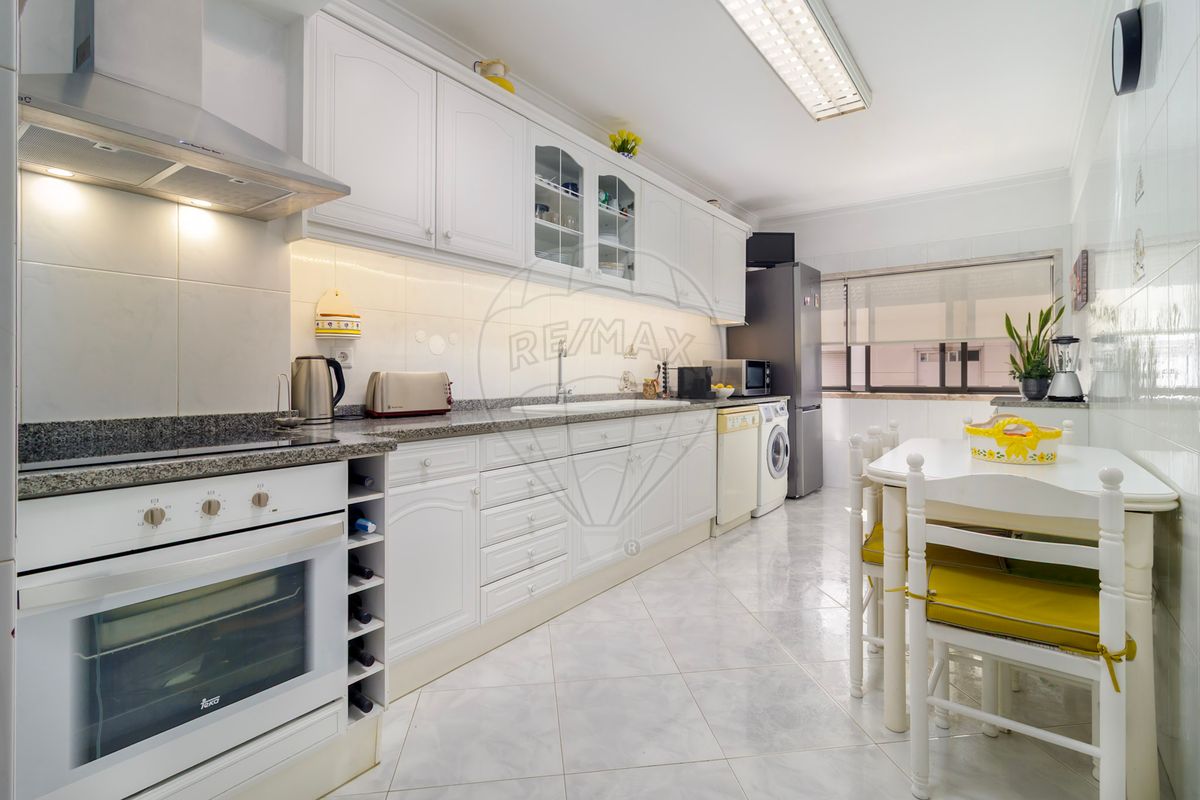Apartamento T3 à venda em Sintra