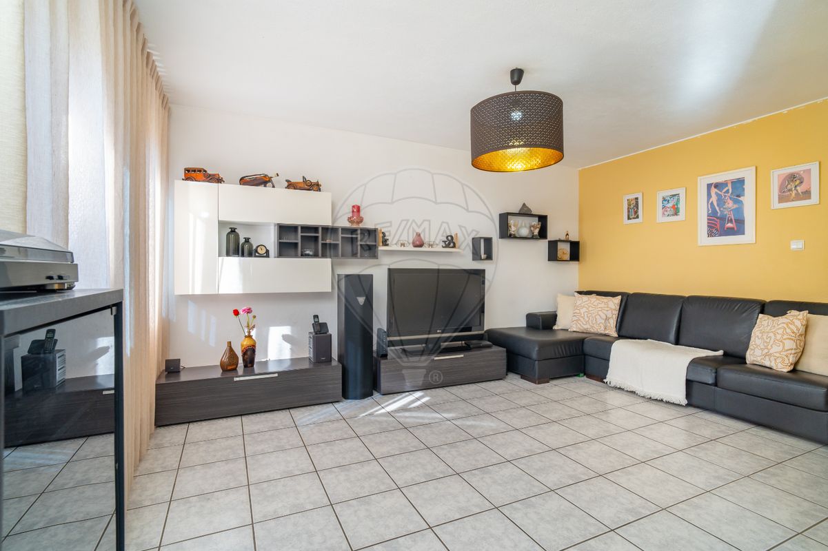 Apartamento T4 à venda em Marvila