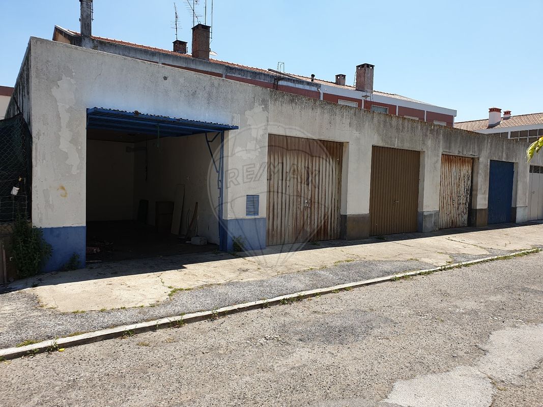 Garagem  à venda em Sintra