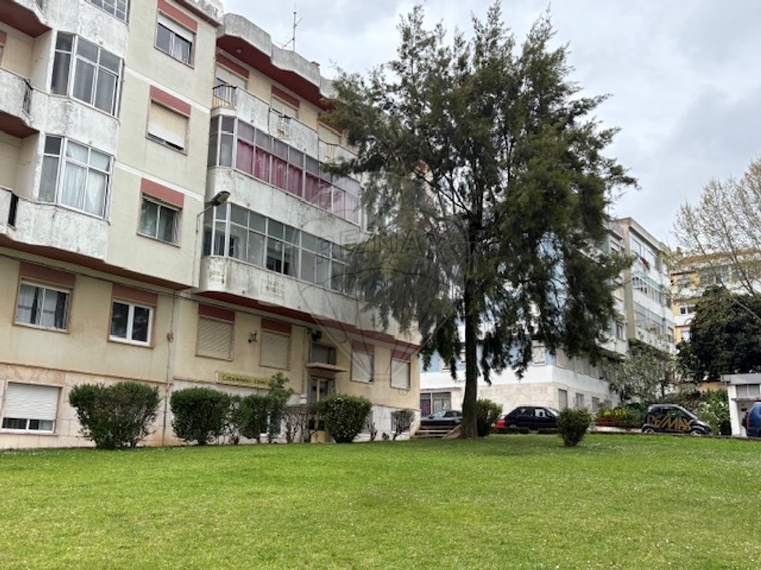 Apartamento T3 à venda em Sintra