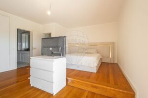 Moradia T5 à venda em Guimarães