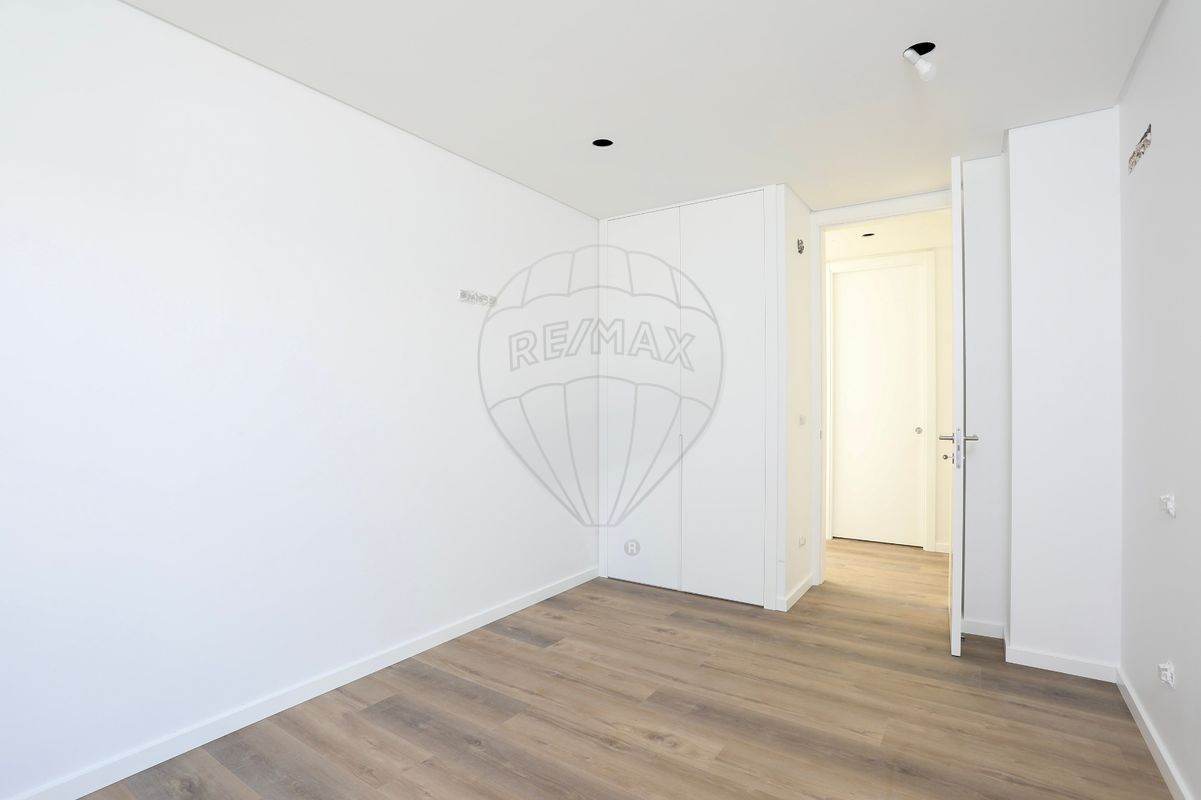 Moradia T3 à venda em Odivelas