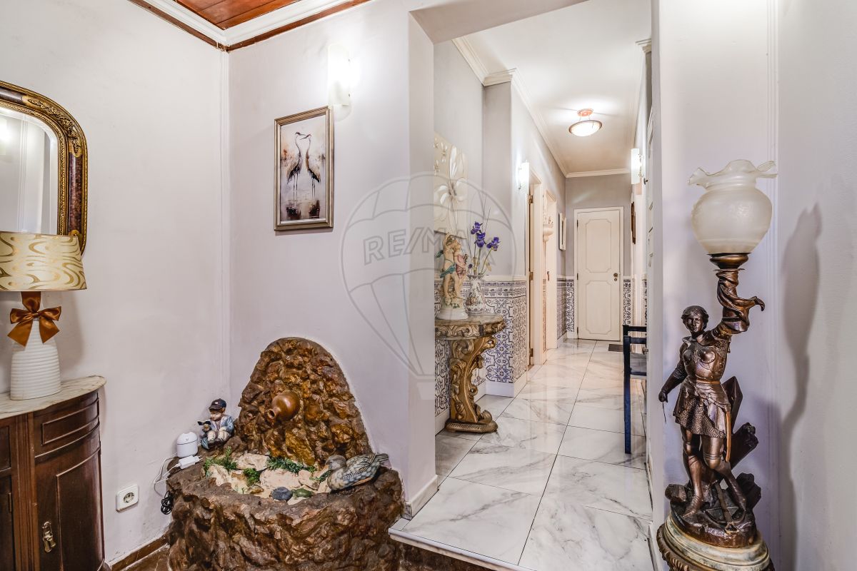 Moradia T2 à venda em Odivelas