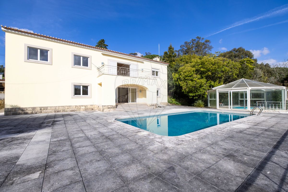 Moradia T9 à venda em Sintra