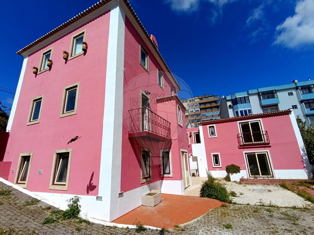 Prédio  à venda em Sintra