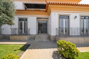 Moradia T5 à venda em Gafanha da Encarnação
