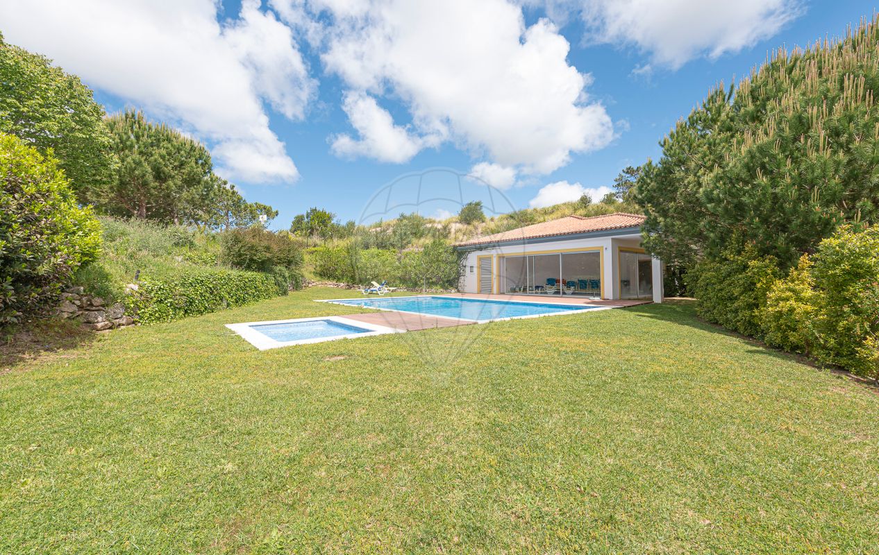 Apartamento T2 à venda em Belas Club de Campo