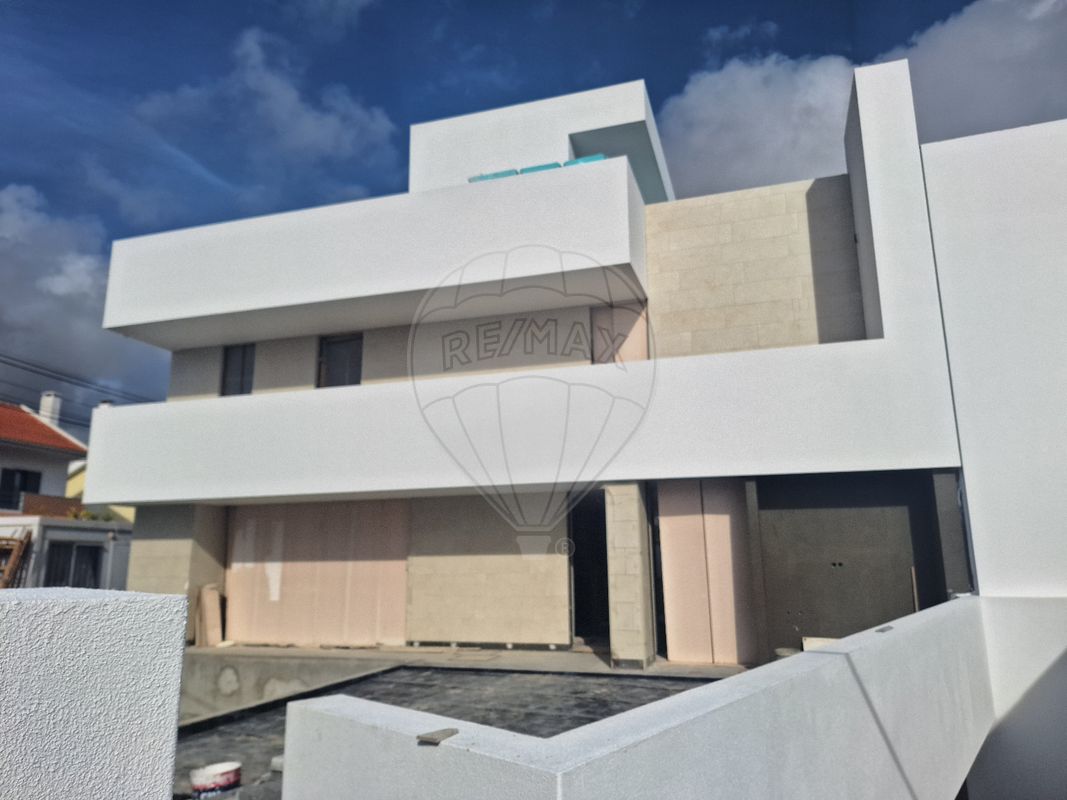 Moradia T3 de luxo à venda em Cascais