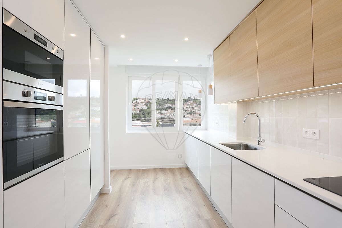 Apartamento T3 à venda em Odivelas