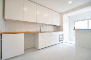 Apartamento T3 à venda em Coimbra(Sé Nova,Sta Cruz,Almedina e S.Bartolomeu)