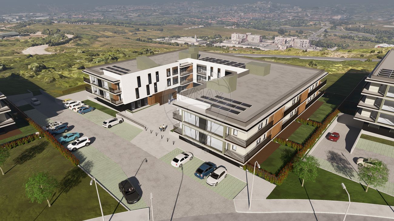 Apartamento T4 à venda em Amadora
