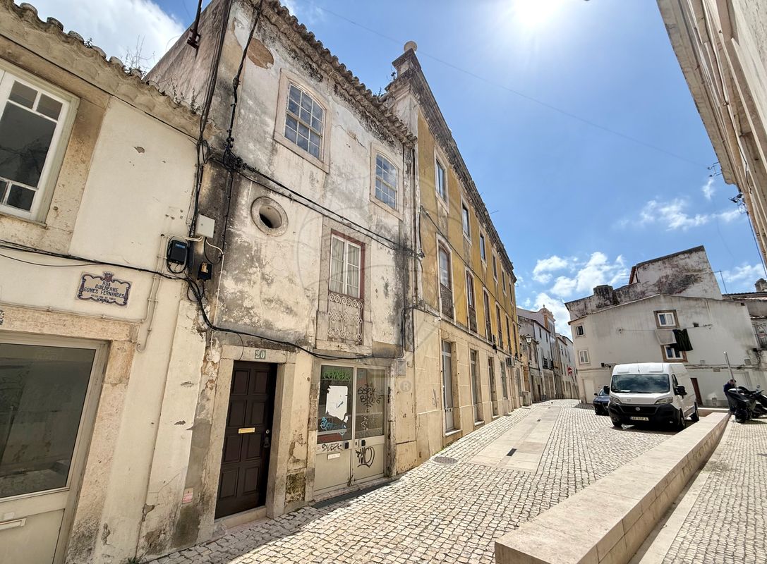 Prédio  à venda em Torres Vedras