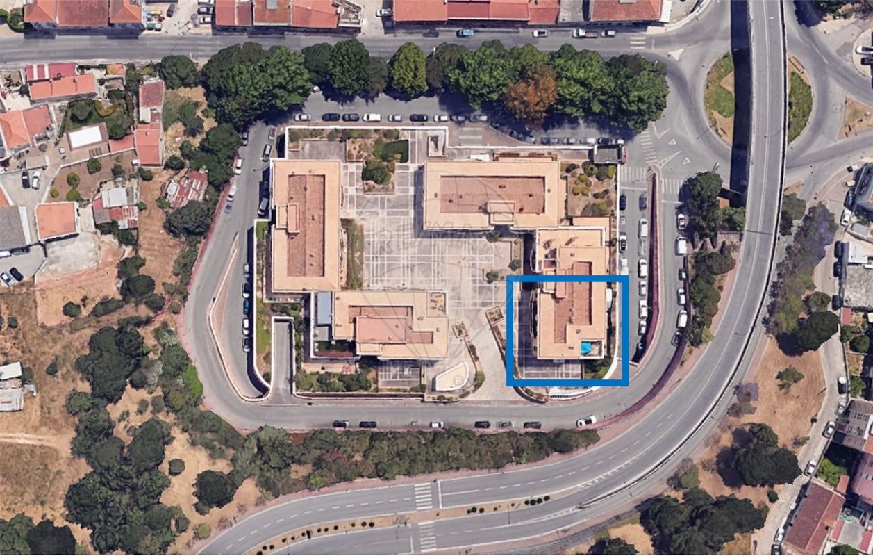 Arrecadação  à venda em Ponte de Frielas