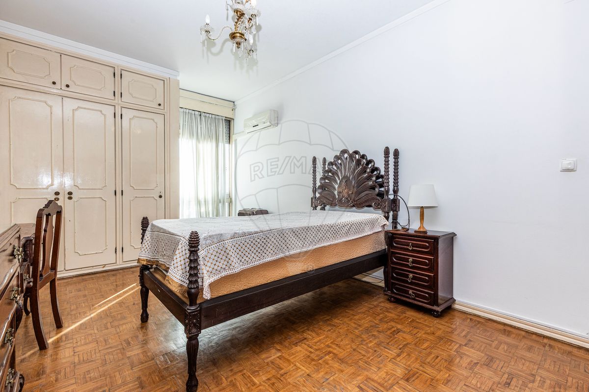 Apartamento T5 à venda em Lisboa