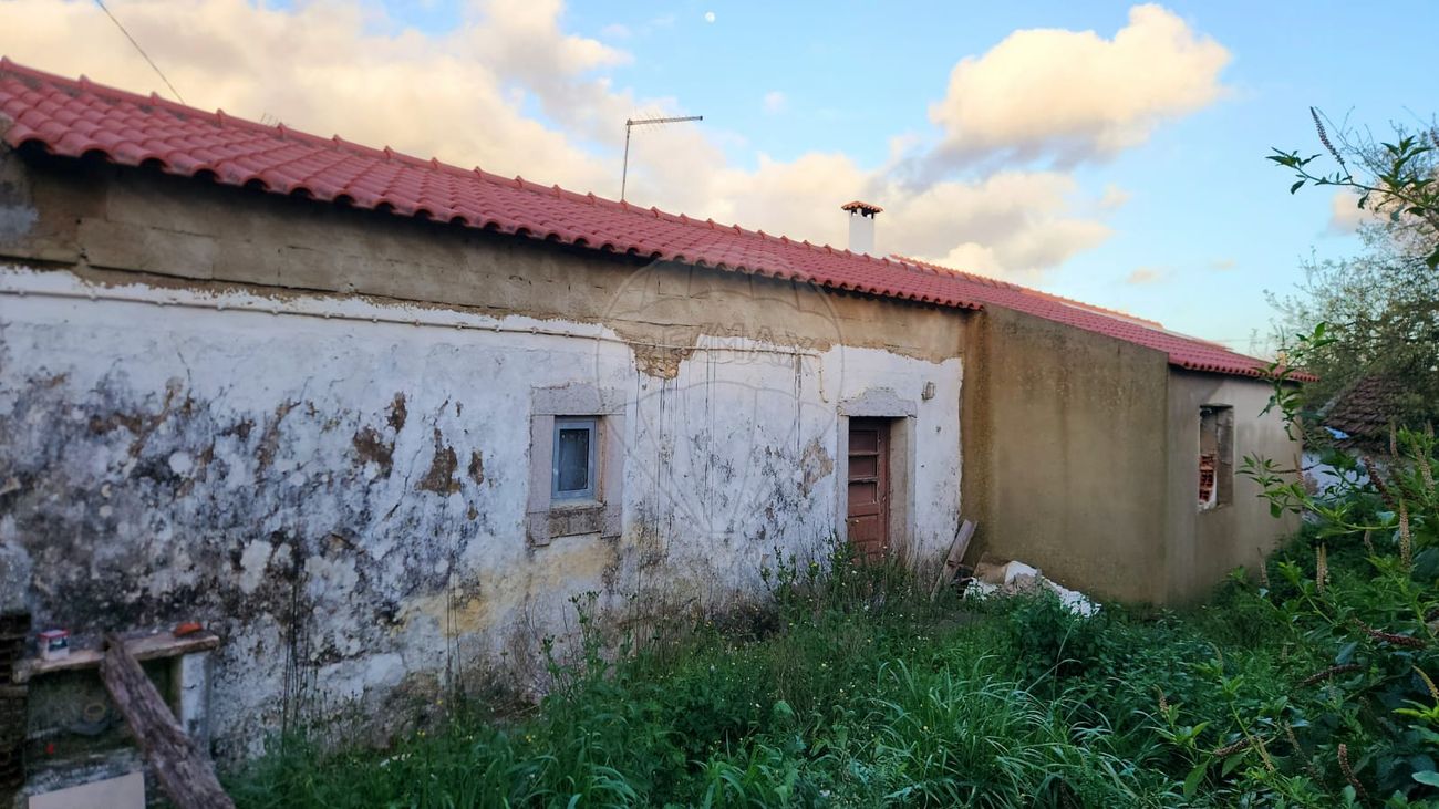 Moradia T2 à venda em Maceira