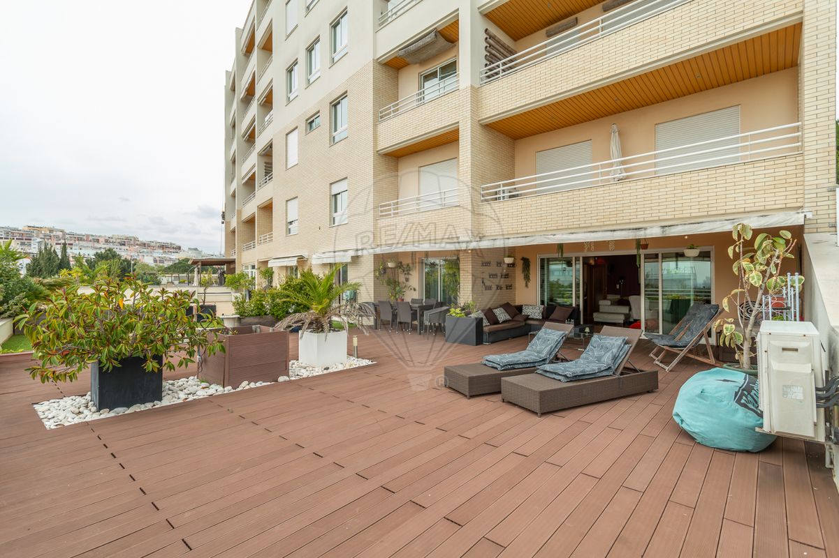 Apartamento T4 à venda em Oeiras